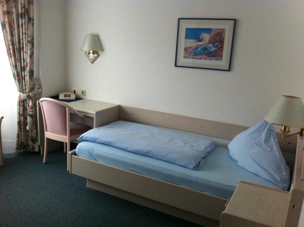 Hotel Am Stadthaus Garni 洛马尔 外观 照片